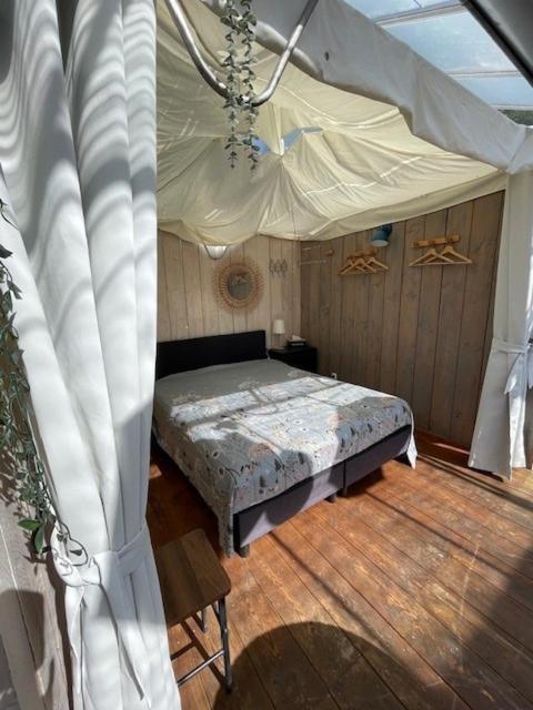 Vrijstaande Accommodatie Glamping De Kas Inn Hank Luaran gambar